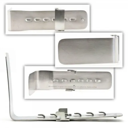 Malleable retractor blade
