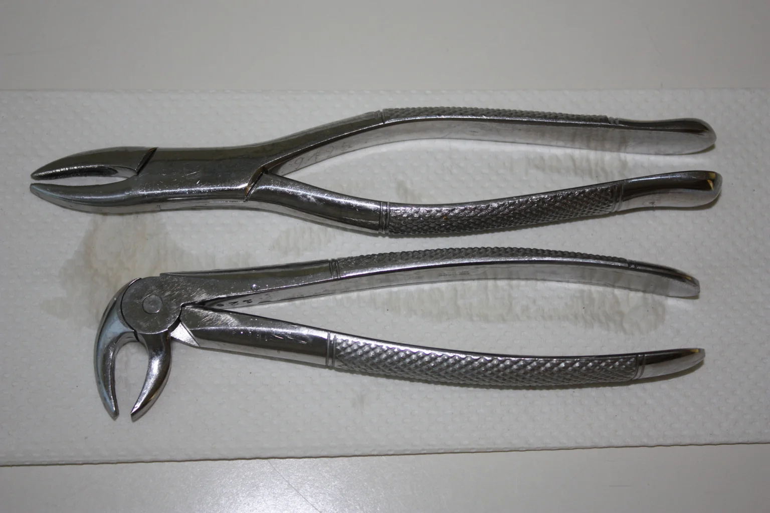 Dental Extraction Forceps